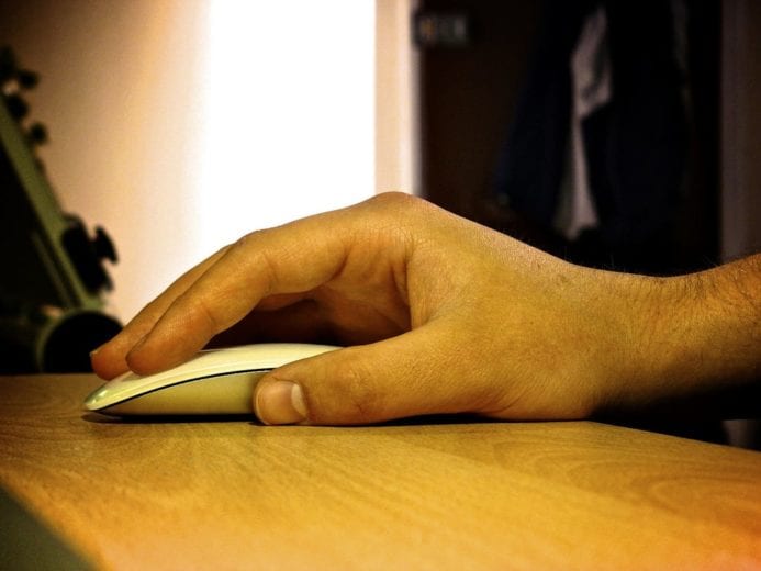 Using Branded Social Media Profiles to Promote Content