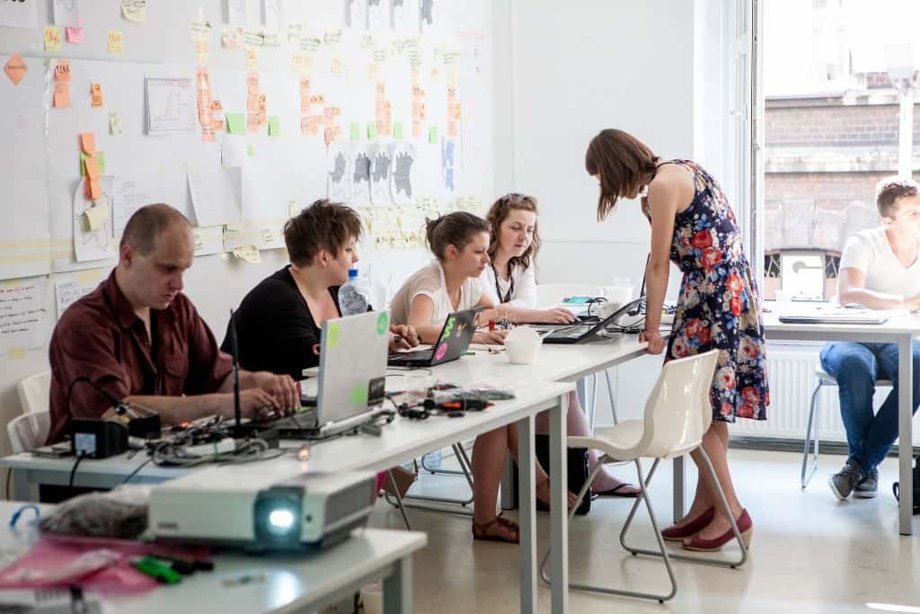 9 Considerations When Conducting Polls for Earned Media