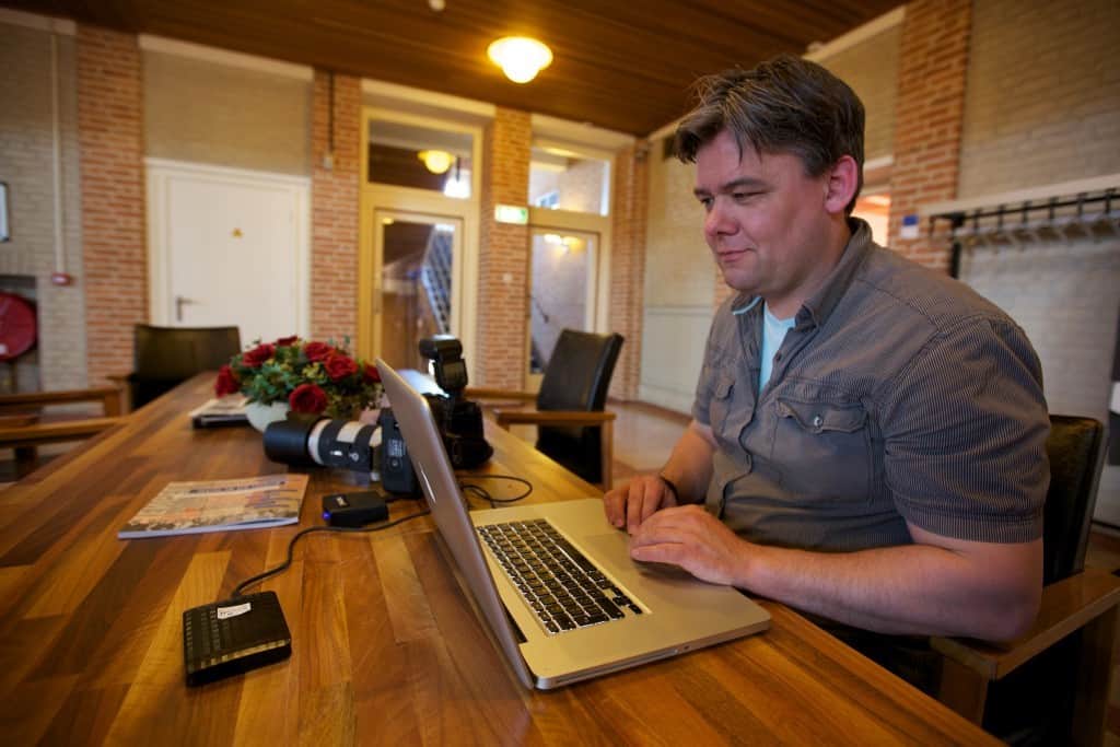 The Social Onramp: Building Online Relationships That Lead to Sales