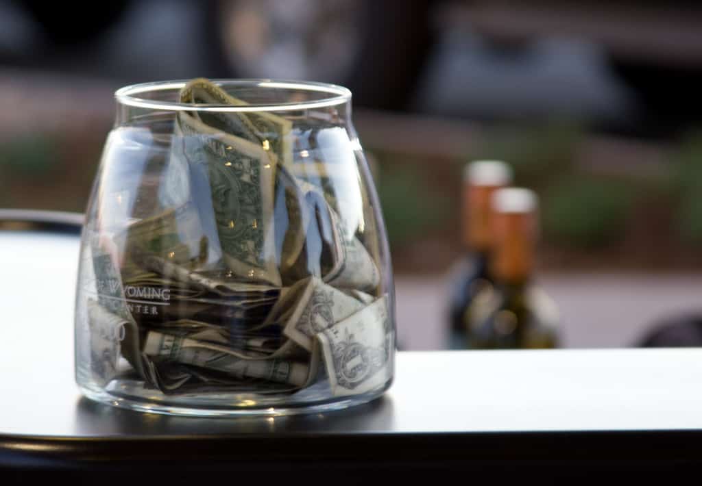 6 Helpful Tips for Nonprofits to Create Viral Crowdfunding Campaigns