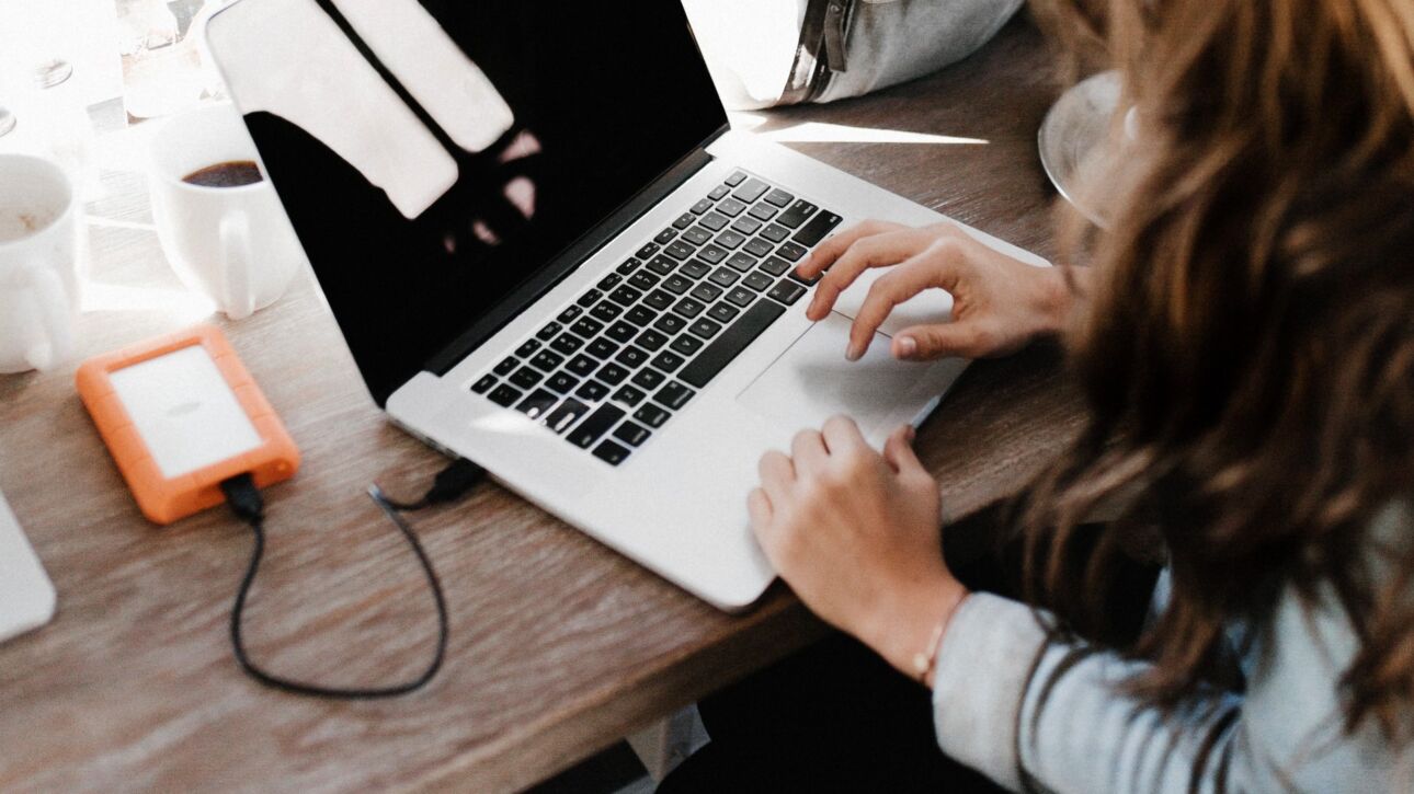 Blogs are a big part of growing your effective digital marketing strategy. Here are ten marketing bloggers you ought to follow in 2022.