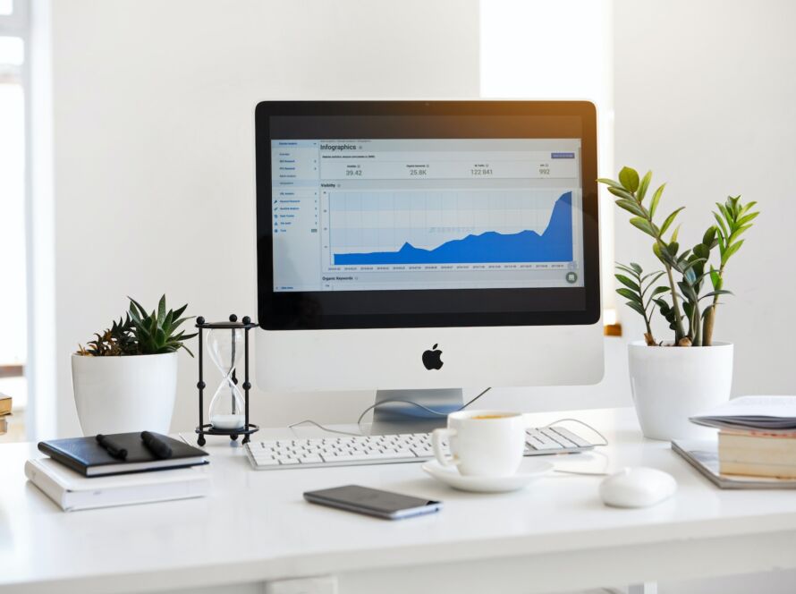 seo marketing graph on computer